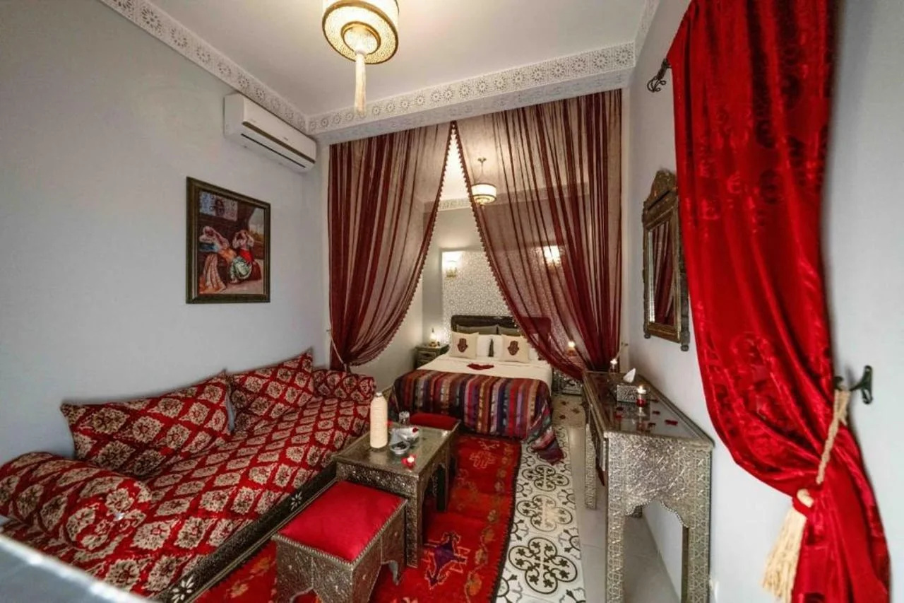 Riad Kiyanjana