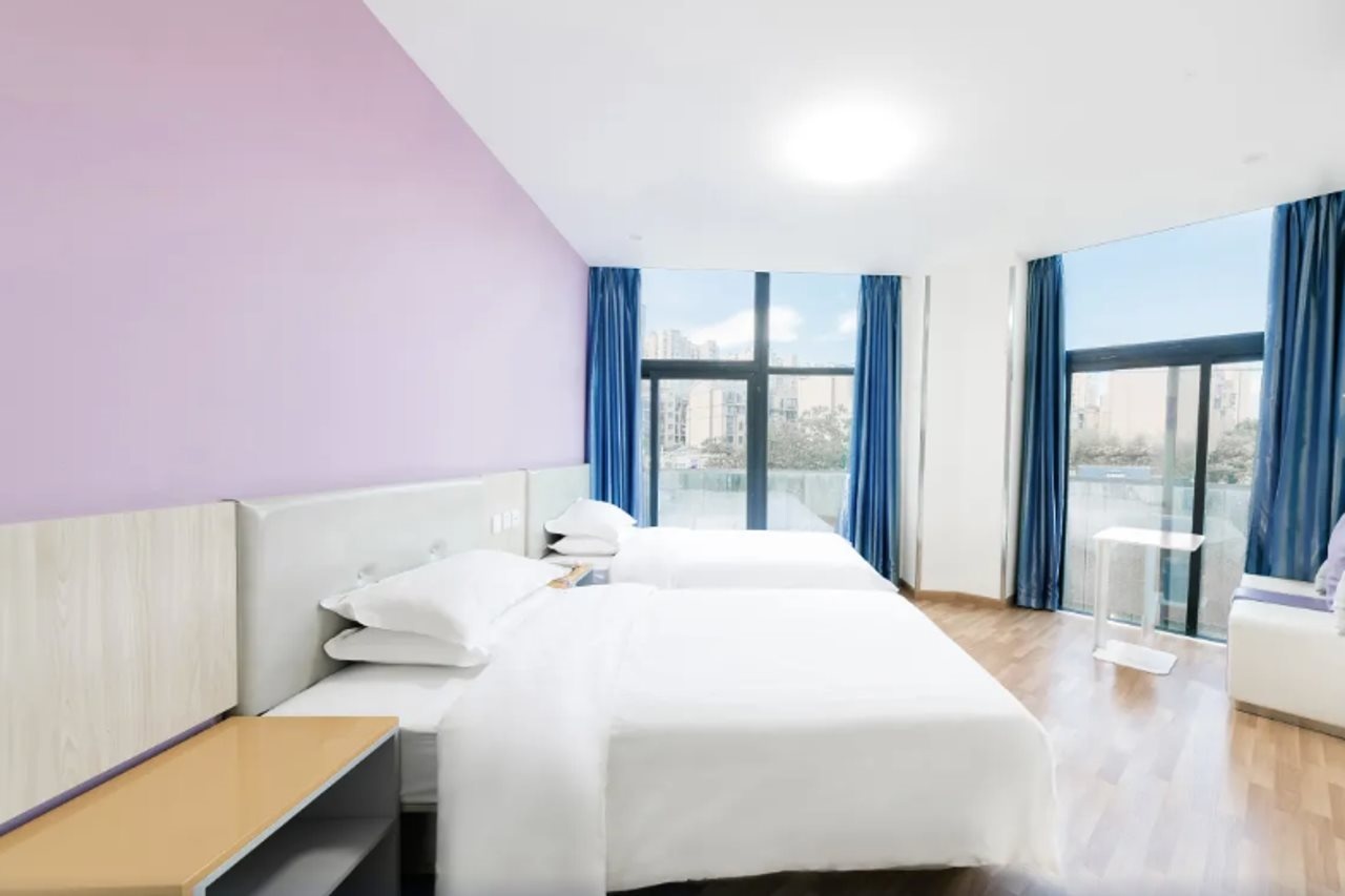 7 Days Premium (Chongqing Tongliang Xuefu Avenue)