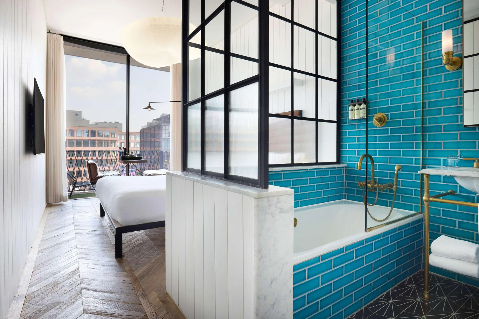 Photo - Arlo Williamsburg