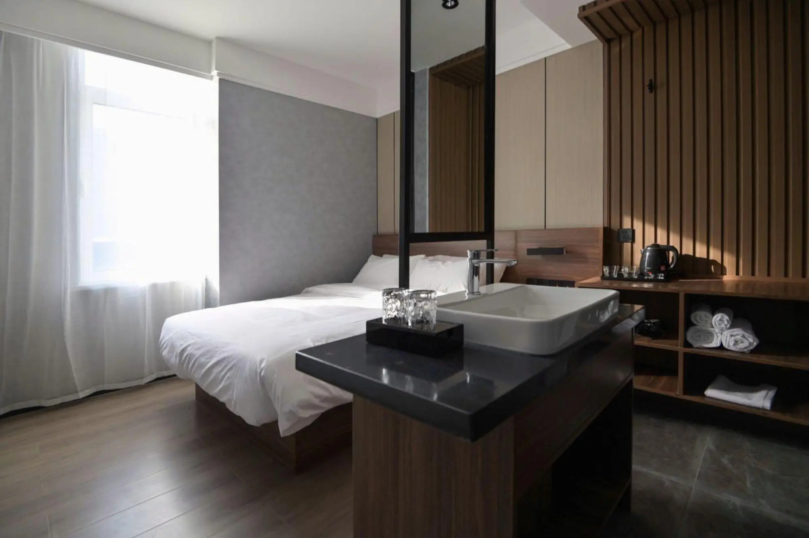 Homeinn Superior Yun Hotel (Dandong Yalu River Moon Island Anton Old Street)