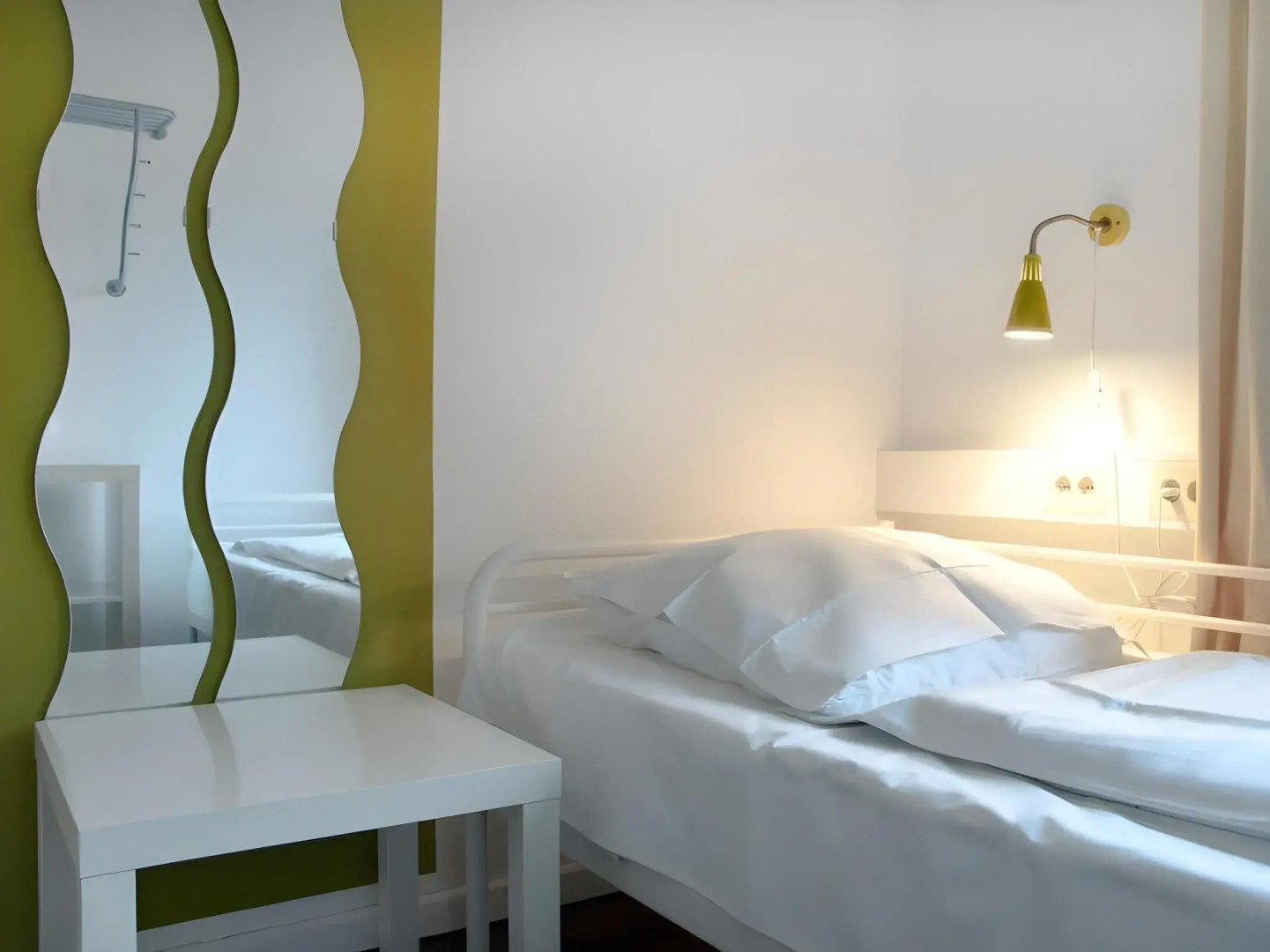 Photo - Station - Hostel for Backpackers