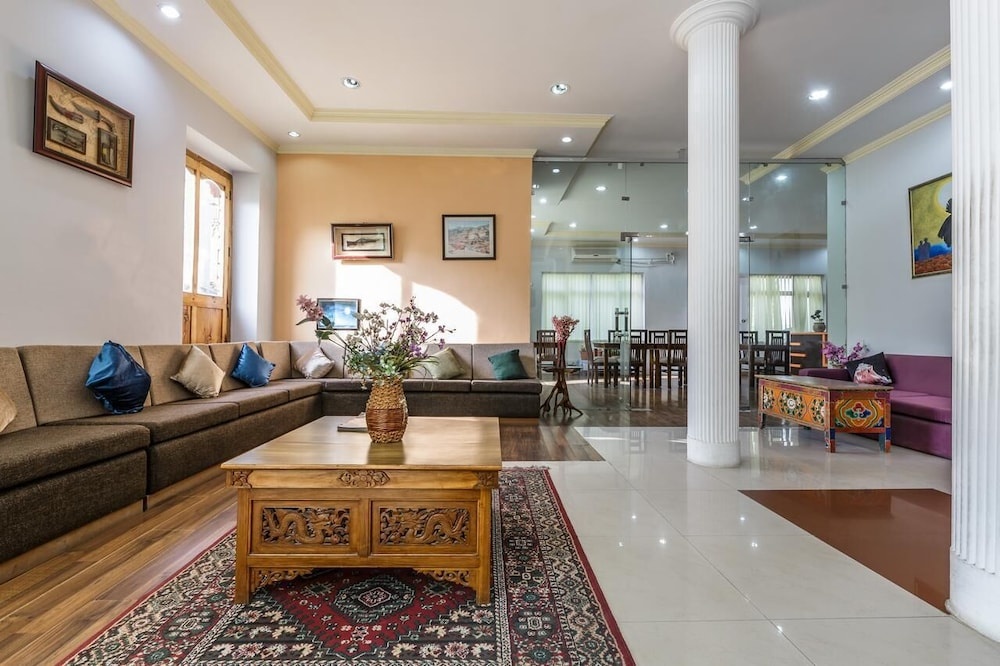 Reenam Hotel