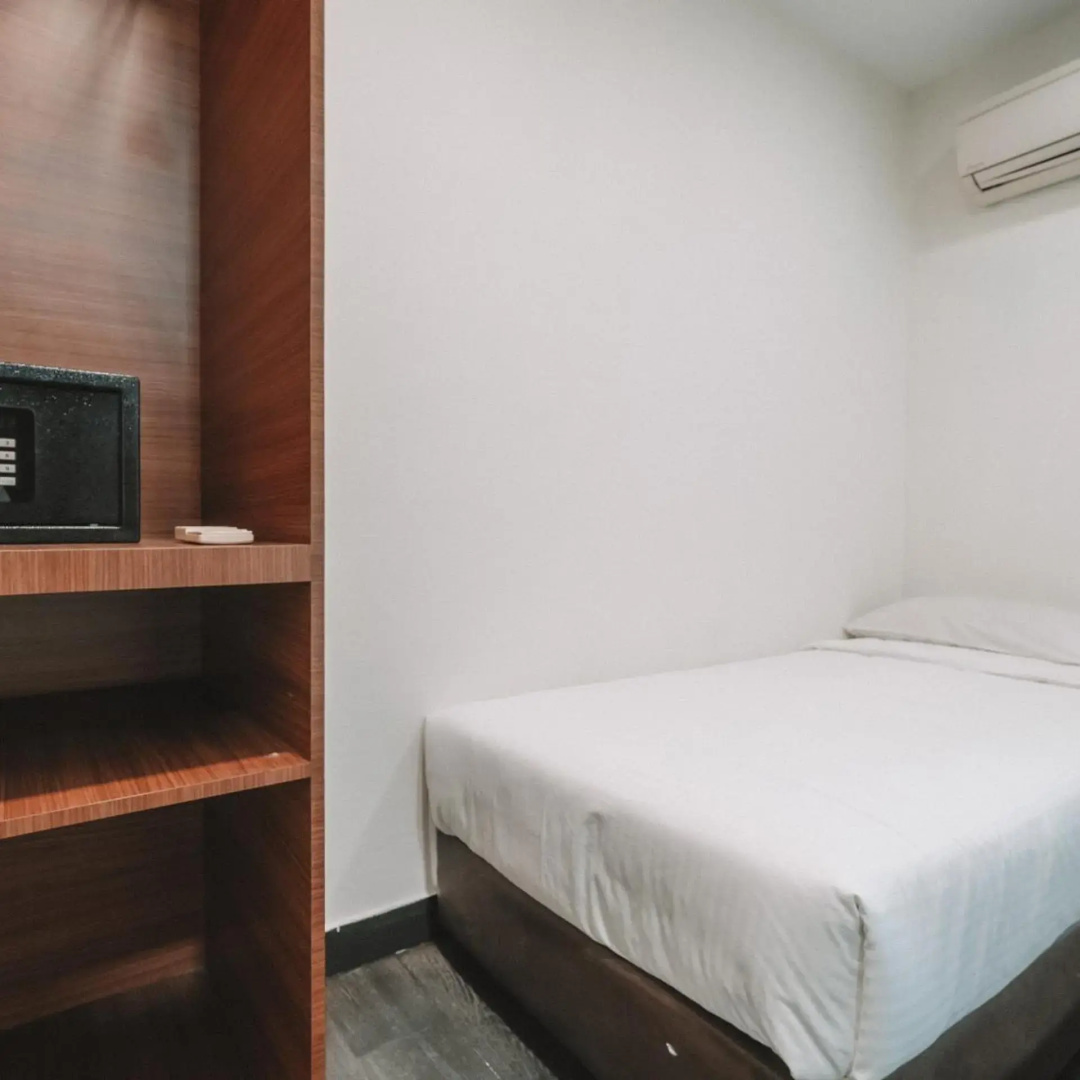 Photo - A Hotel Desker