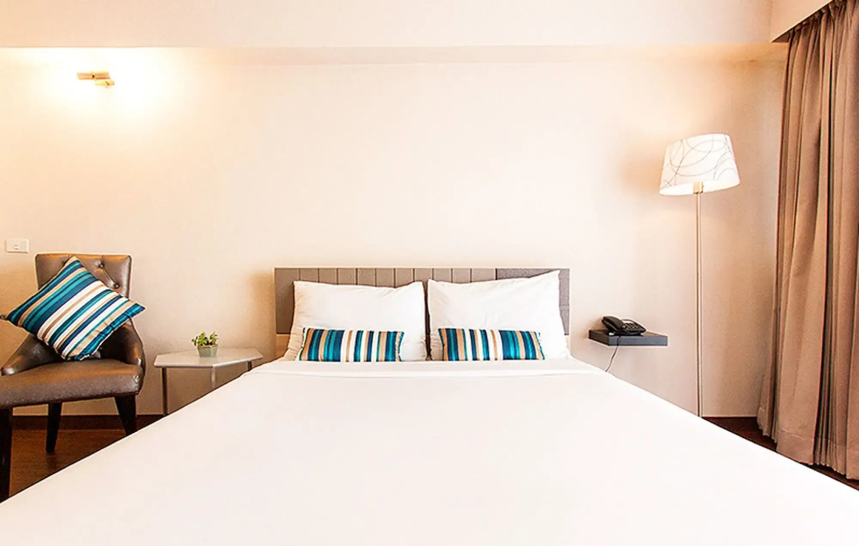 Photo - Samran Place Hotel