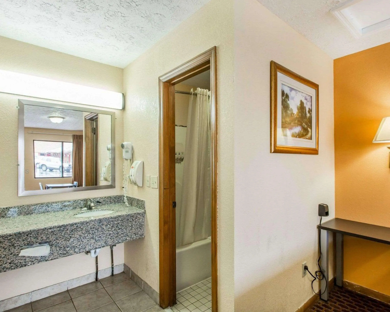 Photo - Econo Lodge Nashville North