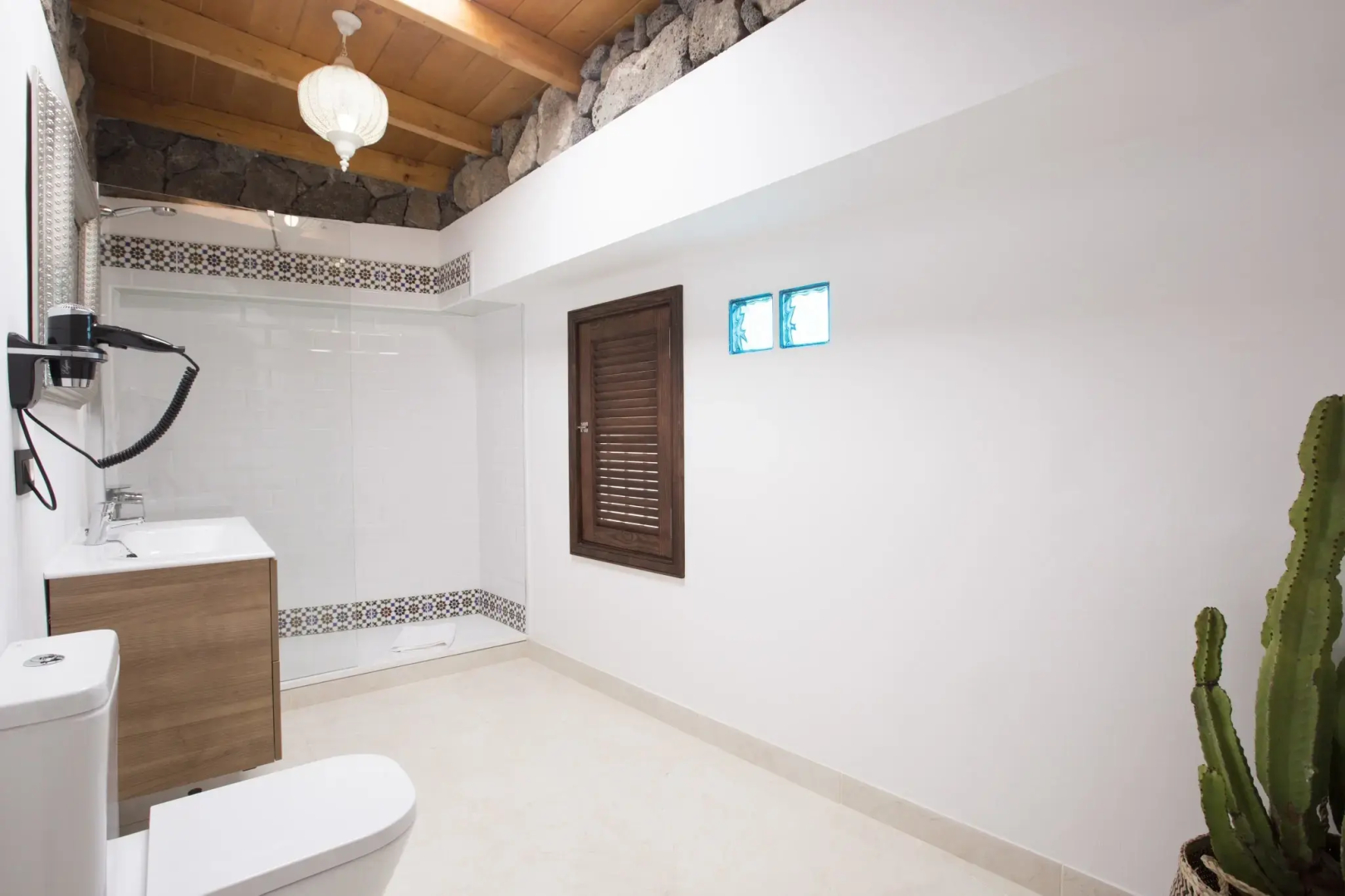 Photo - El Charco Suites