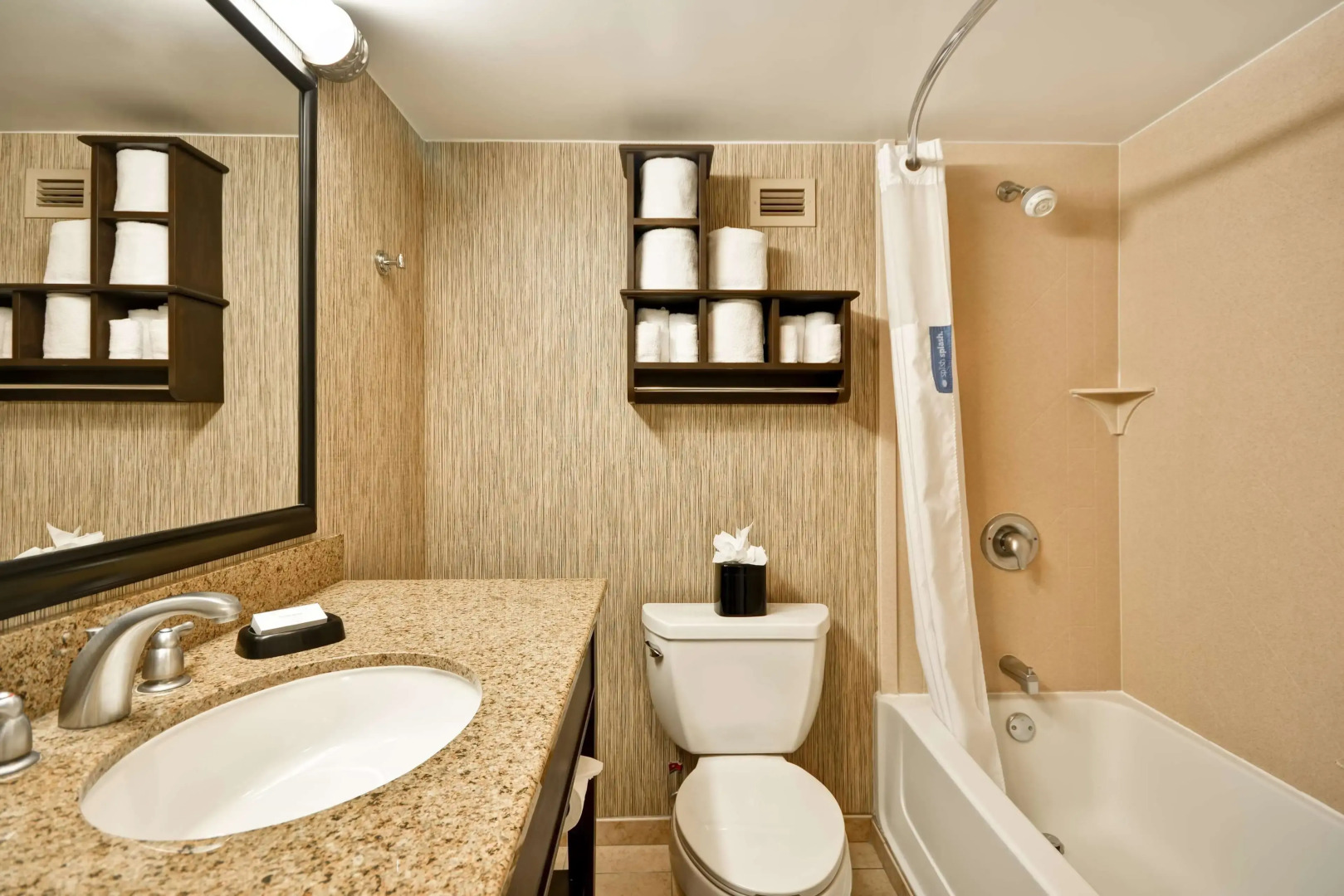 Photo - Hampton Inn Chicago-Naperville