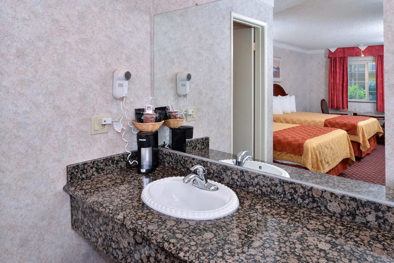 Foto - Americas Best Value Inn & Suites Fontana
