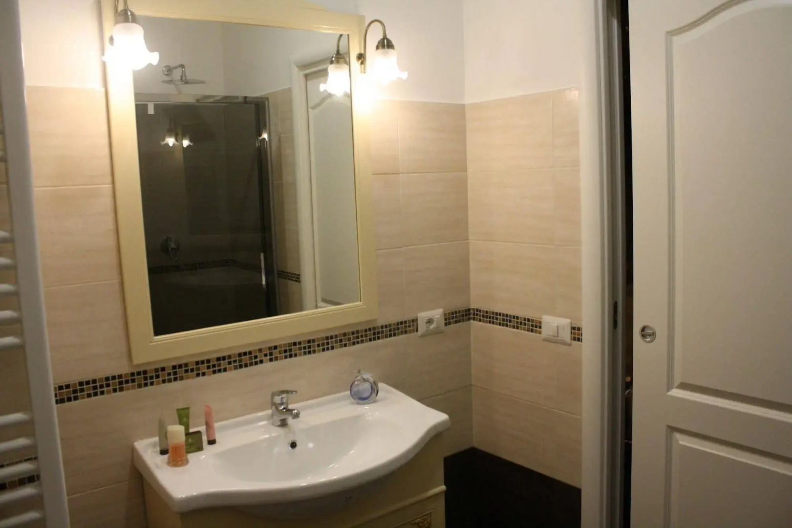 Photo - Pope's Suites