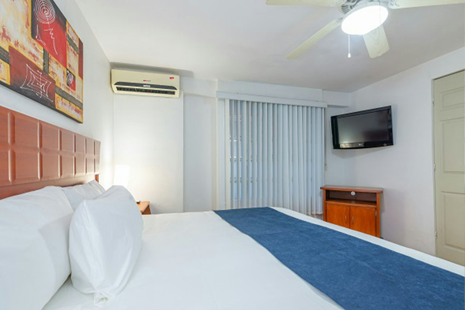 Foto - European Life Style Executive Suites & Gallery
