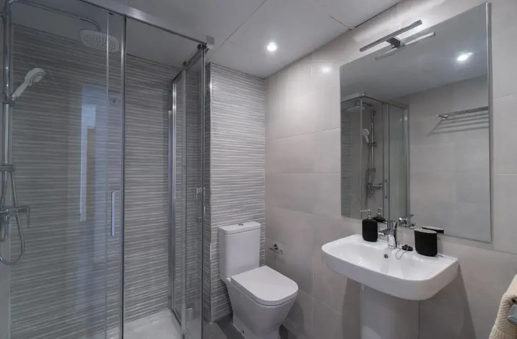 Photo - Sur Suites La Dorada, centricos soleados a pocos metros de la Playa y con Parking Opcional