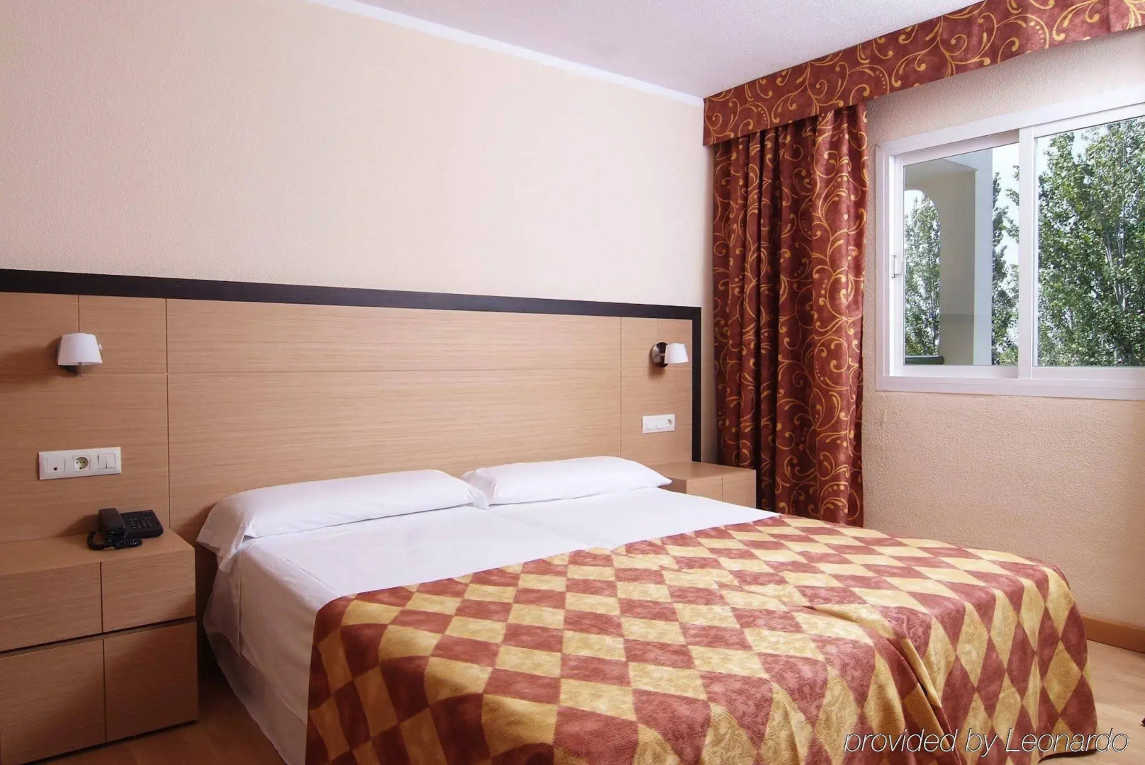 Photo - Zafiro Tropic