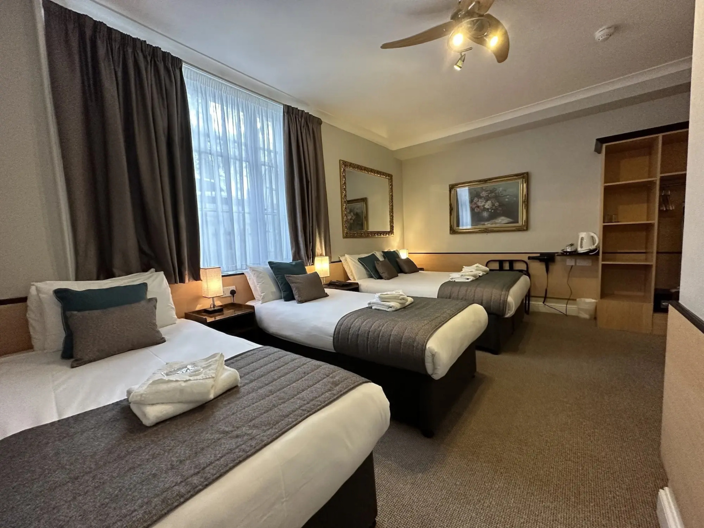 Photo - Tudor Court Hotel