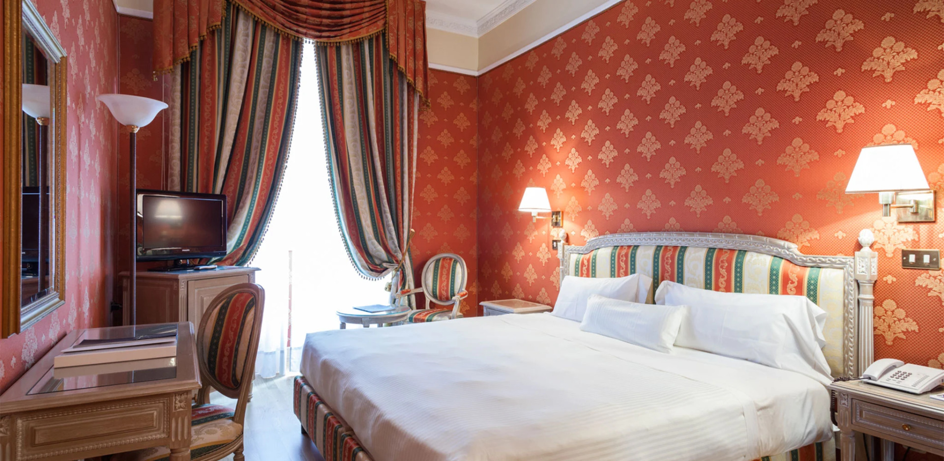 Foto - Sina De La Ville