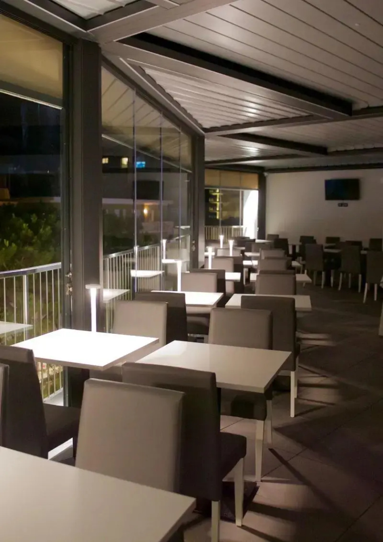 Photo - Monaco Suites Hotel