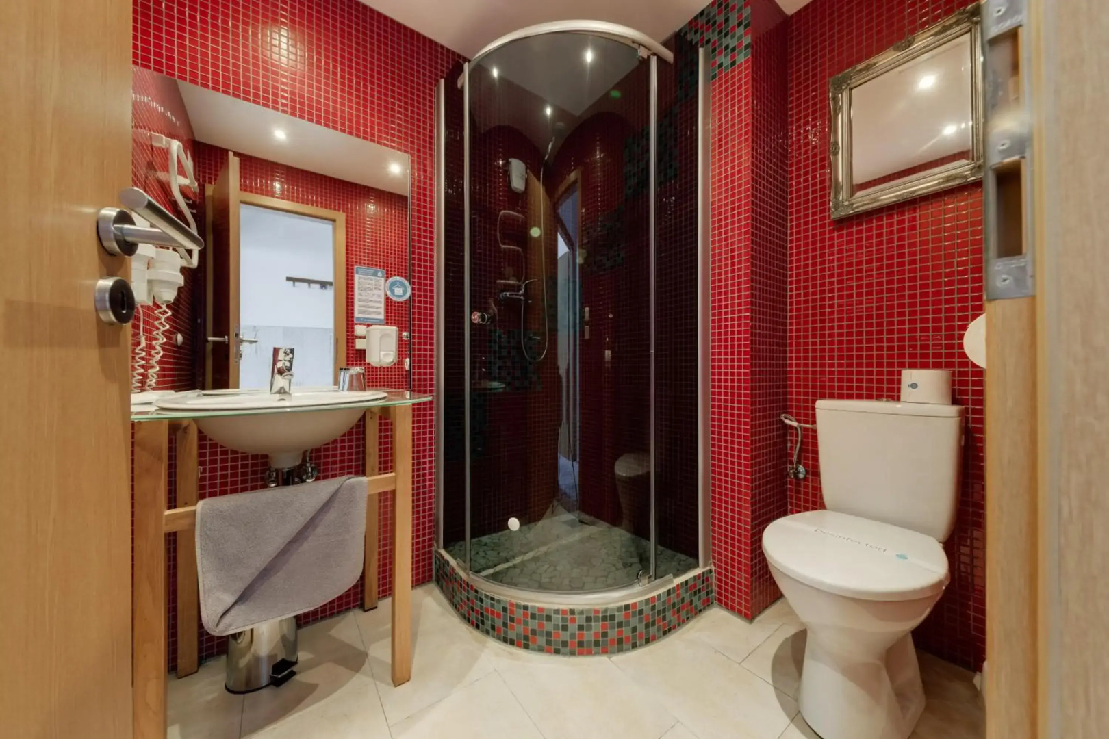 Foto - Royal Court Hotel