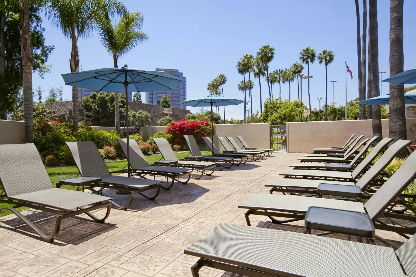 Photo - Embassy Suites by Hilton San Diego La Jolla