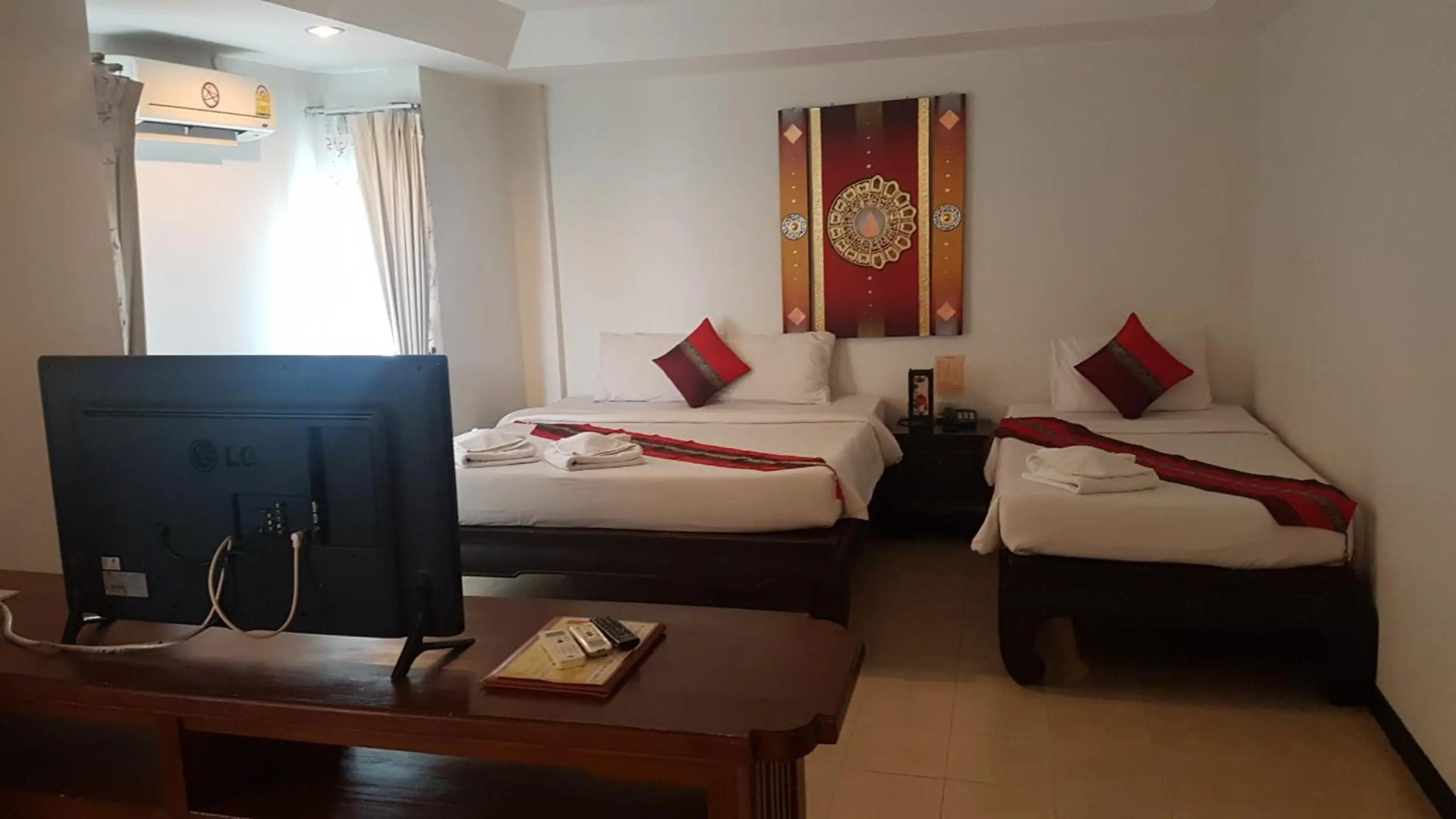 Photo - Wangburapa Grand Hotel