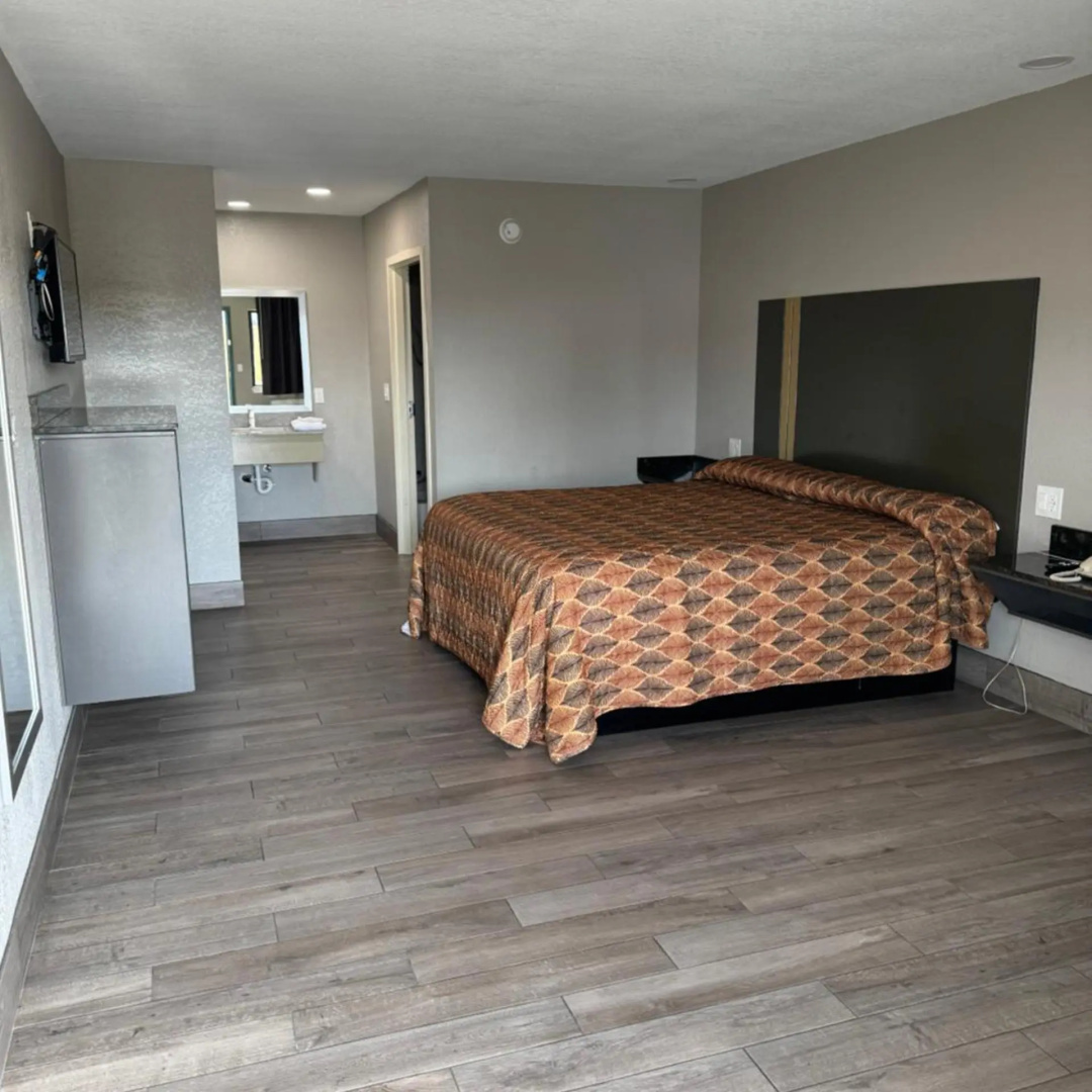 Photo - Nola Inn & Suites