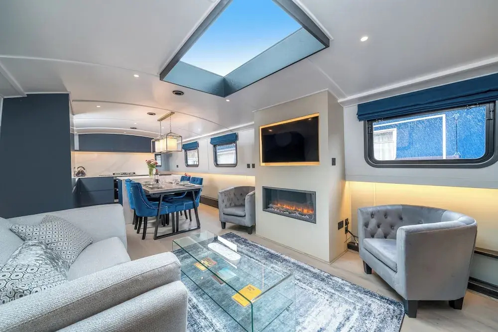 Photo - Elegant houseboat near Canary Wharf