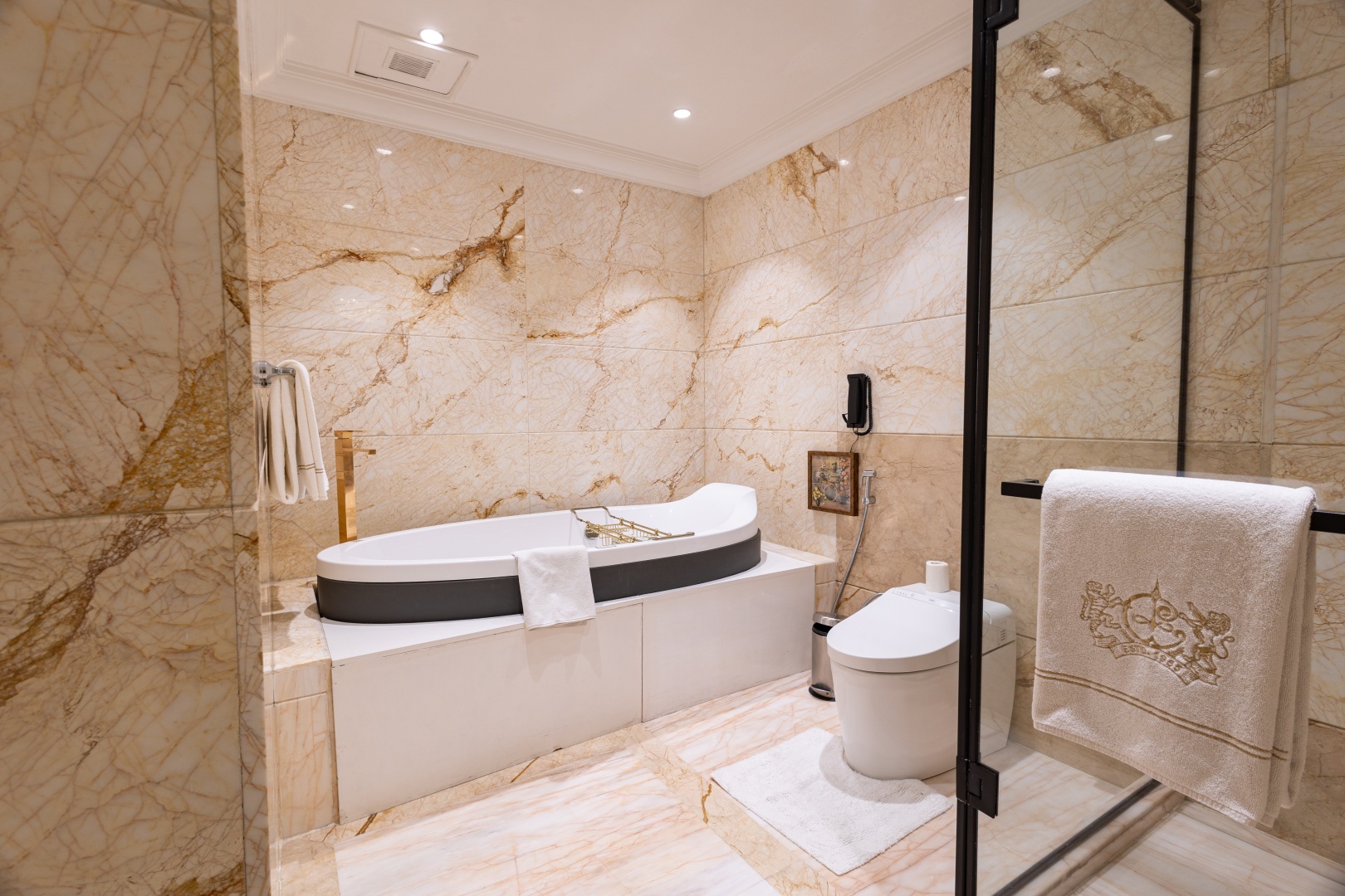 Photo - The Claridges, New Delhi