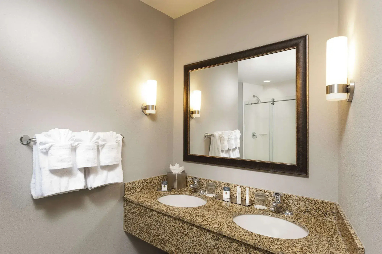 Foto - DoubleTree by Hilton Hotel West Palm Beach Airport