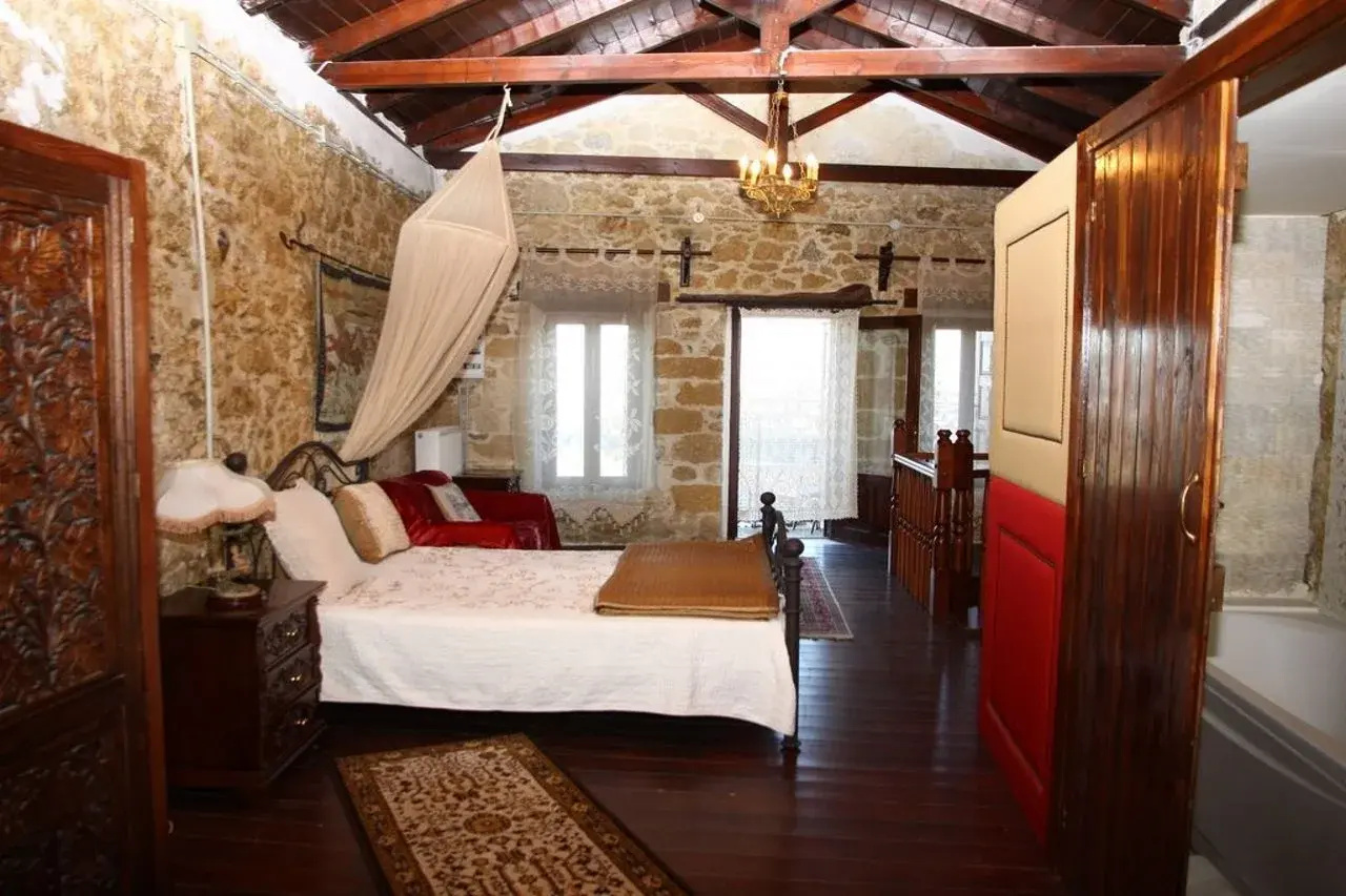 Photo - Traditional Cretan Houses,Agios Myronas