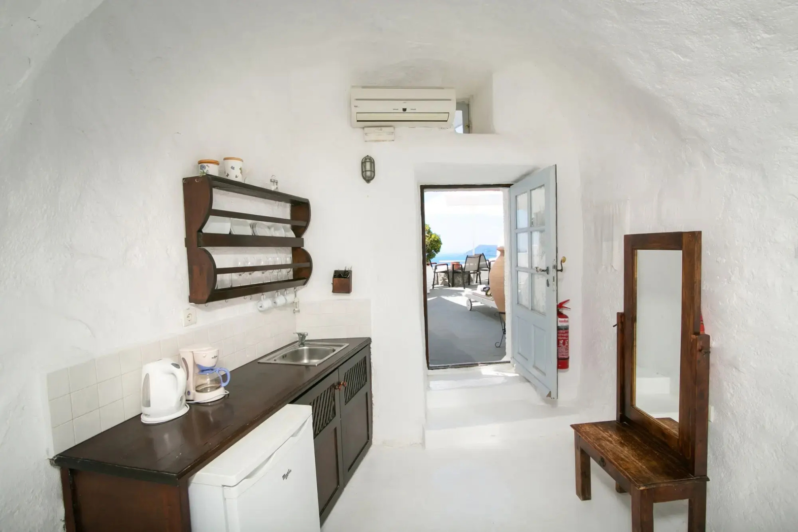 Photo - Alexander's Suites