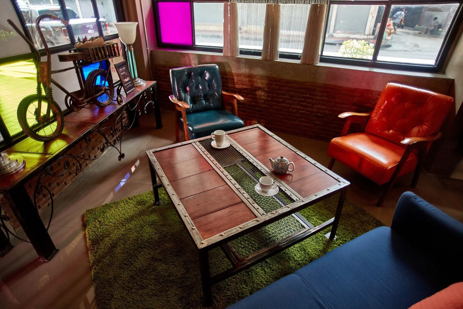 Photo - W22 by Burasari