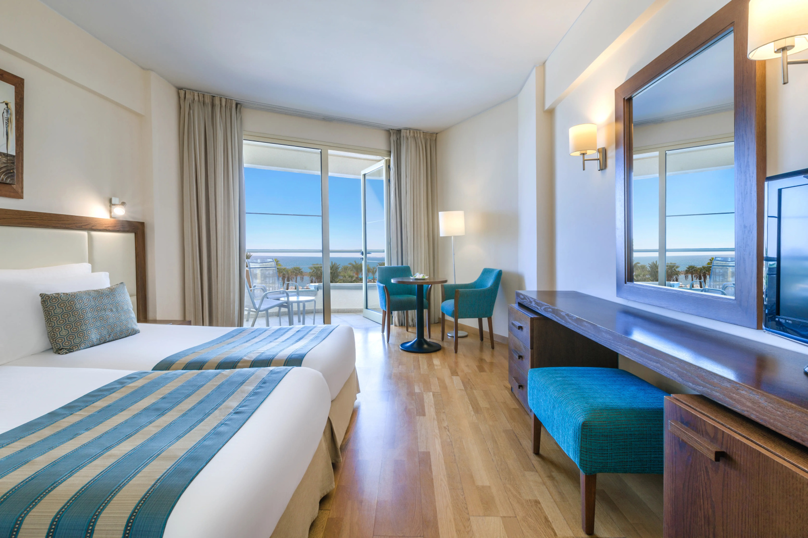 Foto - Golden Bay Beach Hotel