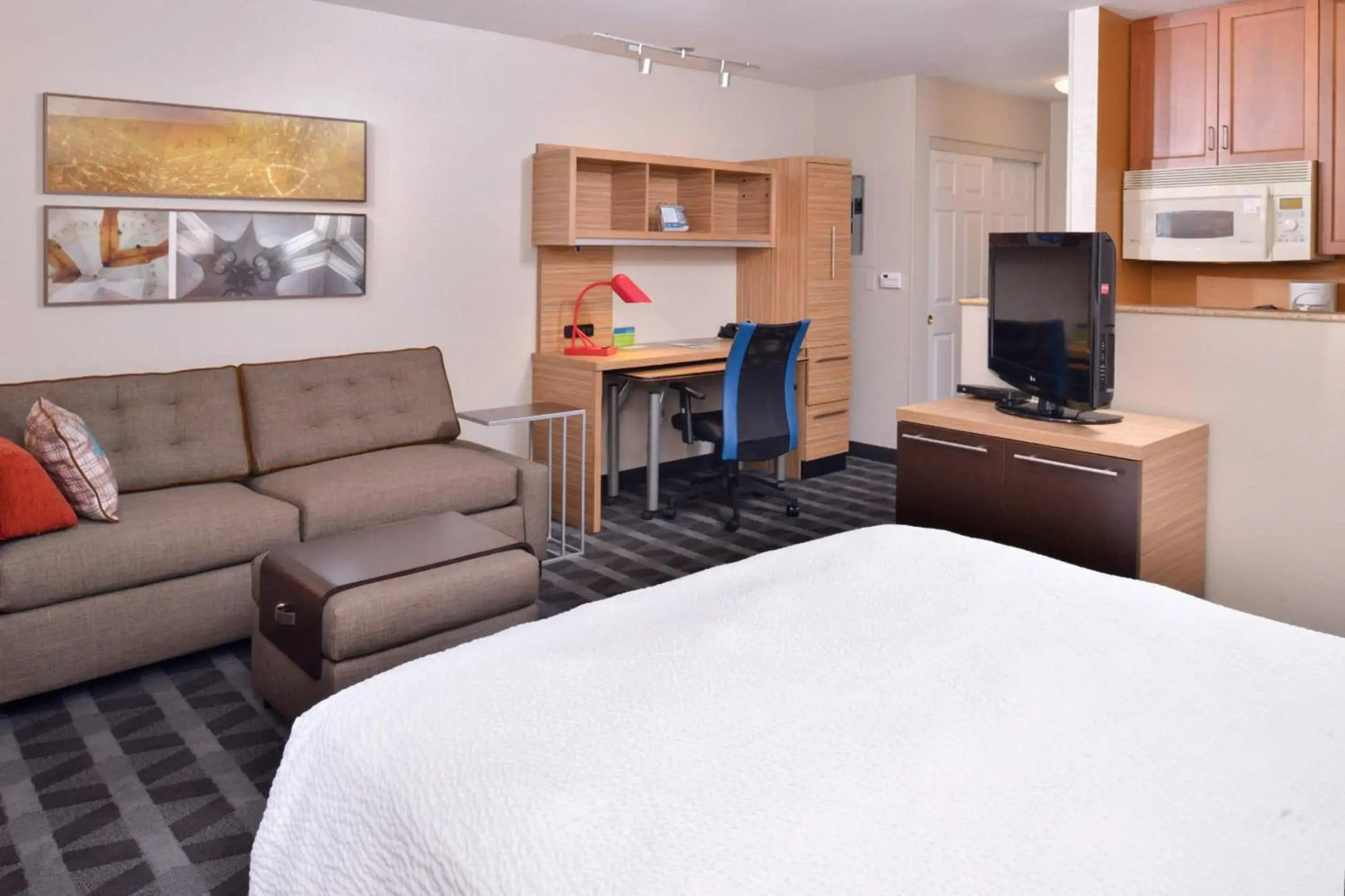 Photo - TownePlace Suites by Marriott Ontario Airport
