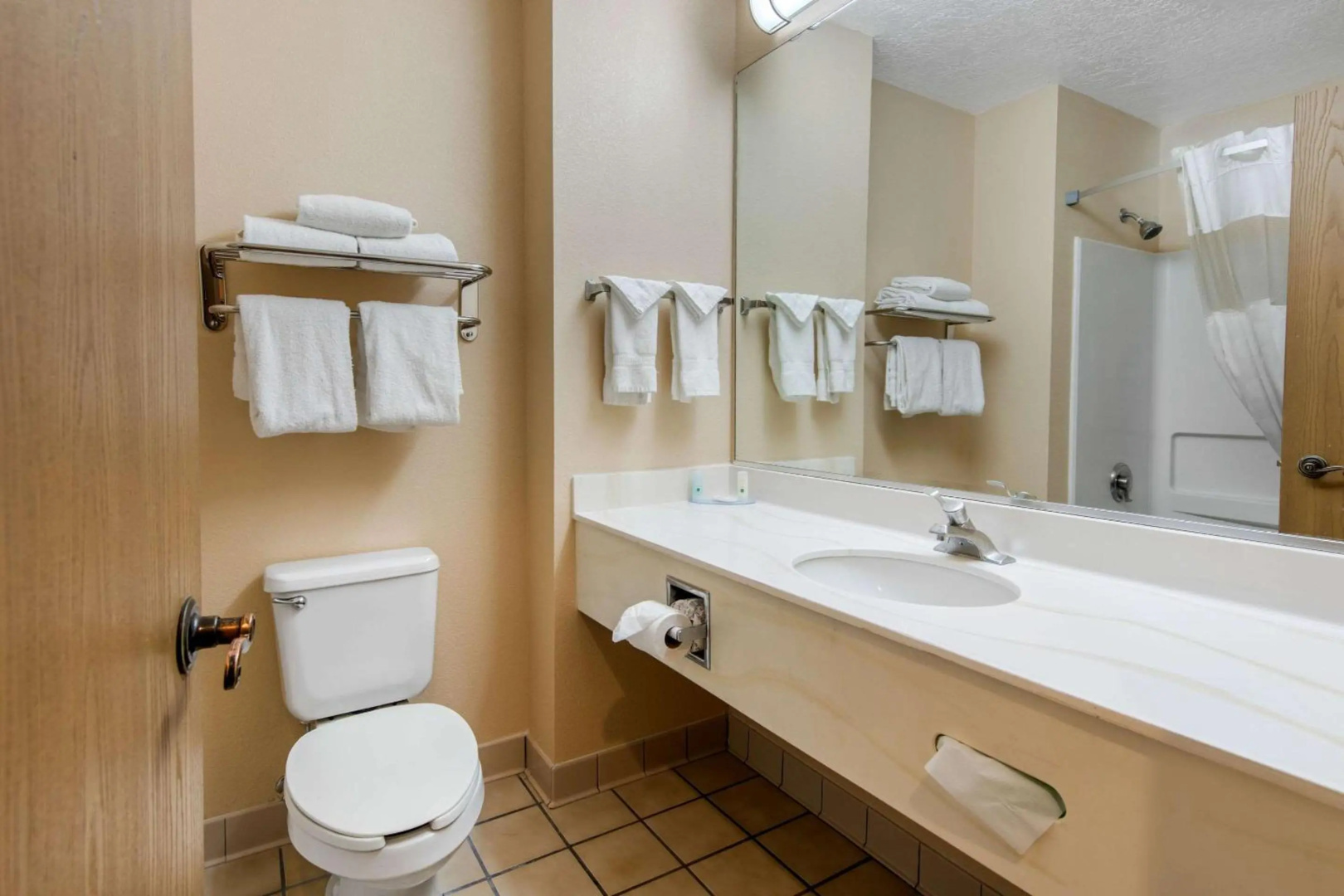 Photo - Quality Inn & Suites Albuquerque North near Balloon Fiesta Park