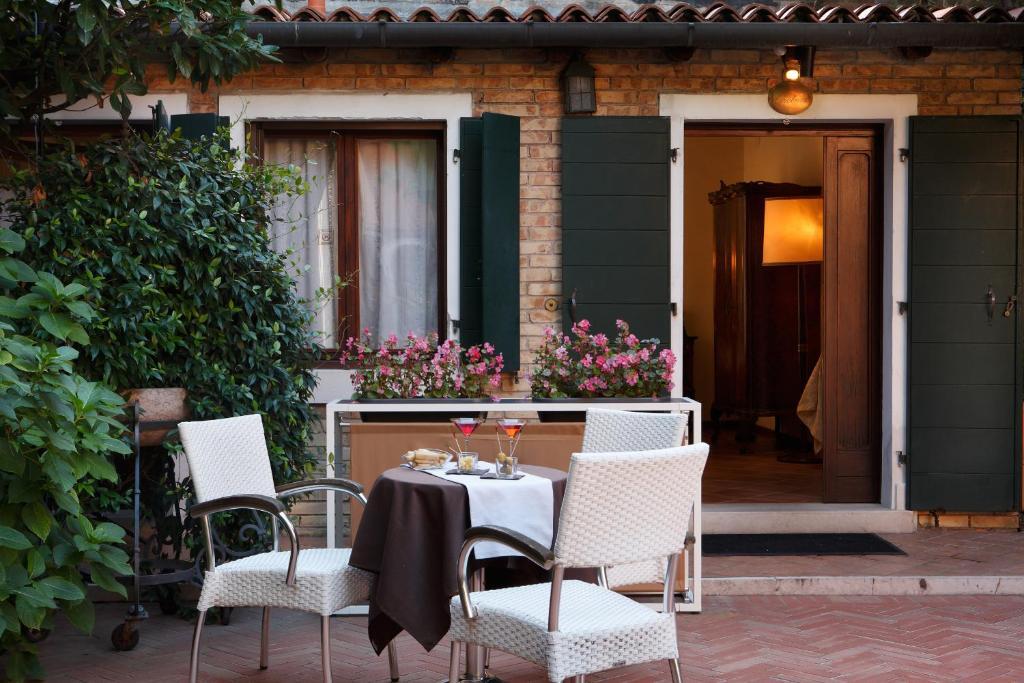 Foto - Pensione Accademia - Villa Maravege