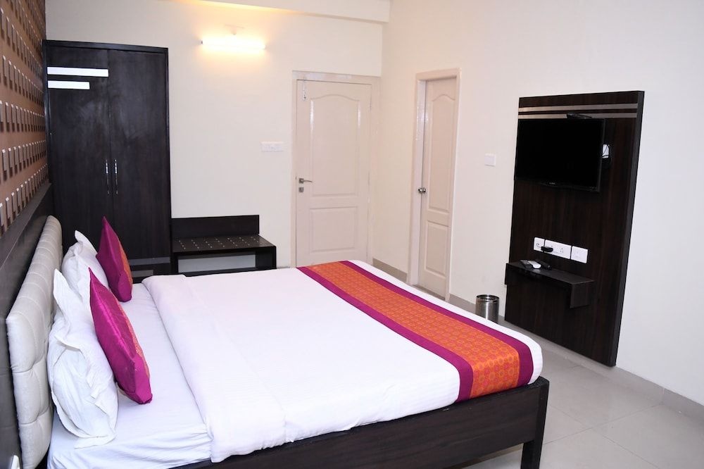 Ganga Darshanam Guest House