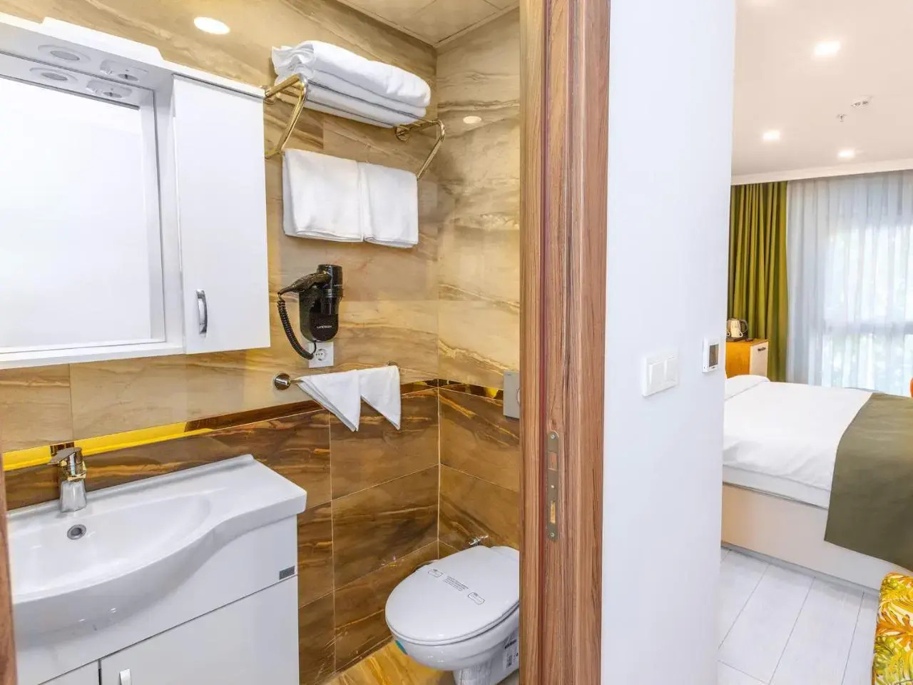 Foto - Quinnova Hotel