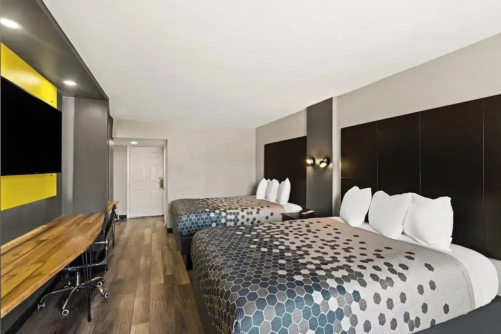 Photo - Scottish Inns Austin North