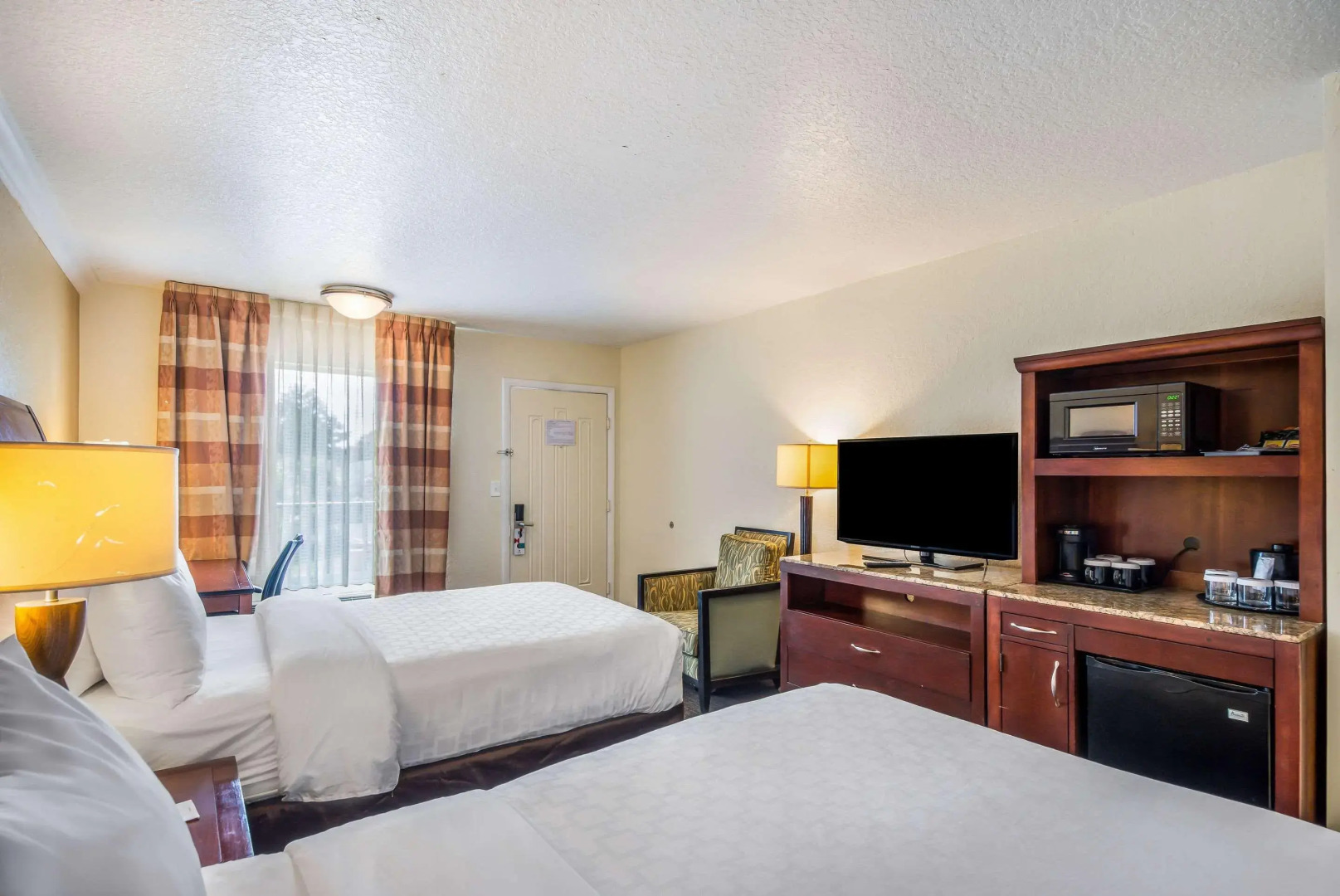 Photo - Clarion Inn & Suites Central Clearwater Beach