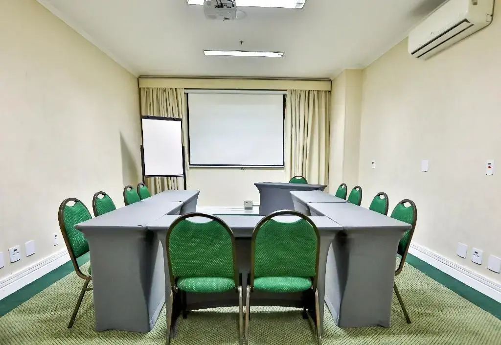 Photo - Quality Suites Vila Olimpia