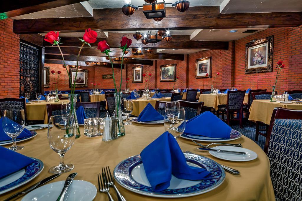 Photo - Four Queens Hotel and Casino