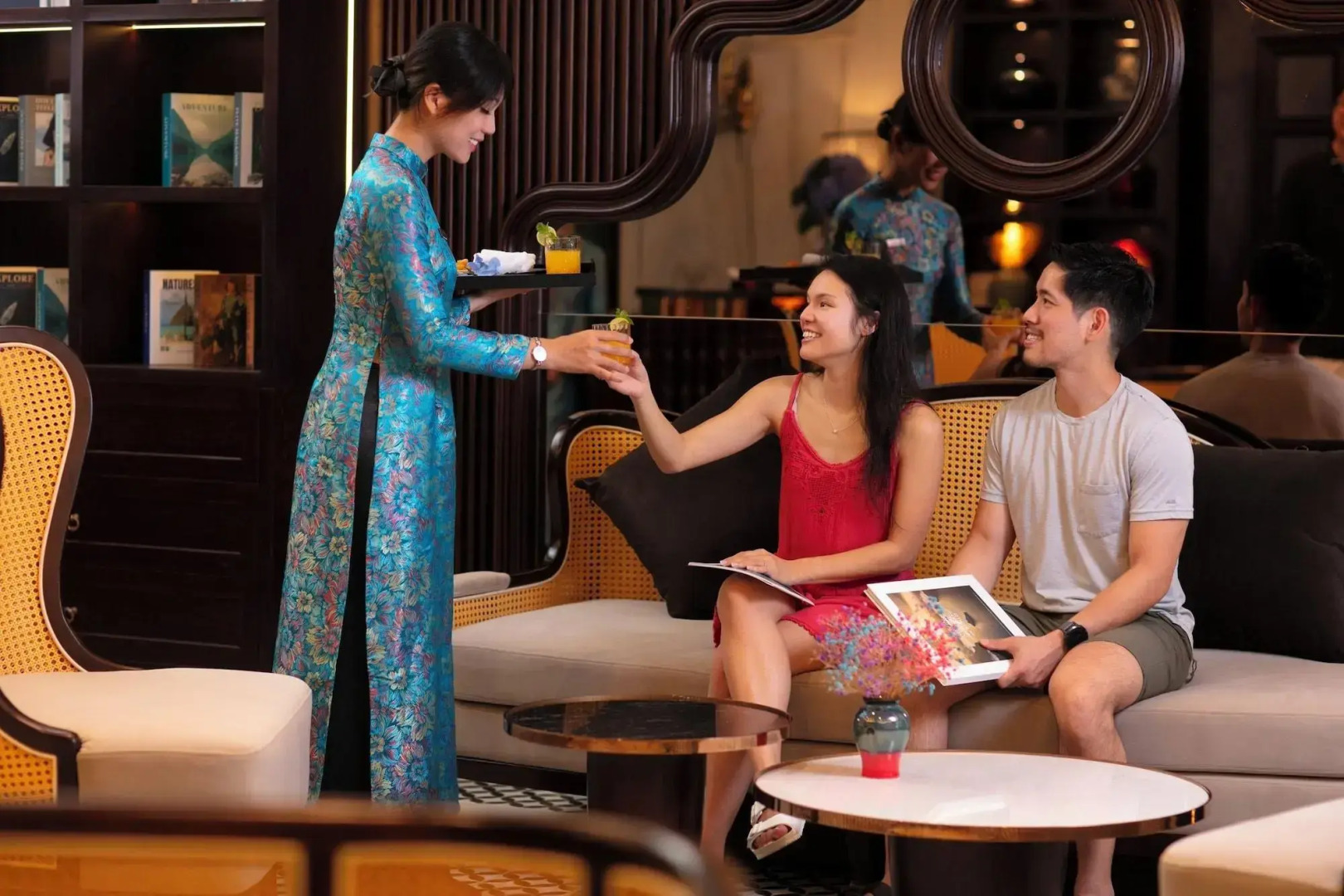 Photo - MAY DE VILLE Crown Hotel