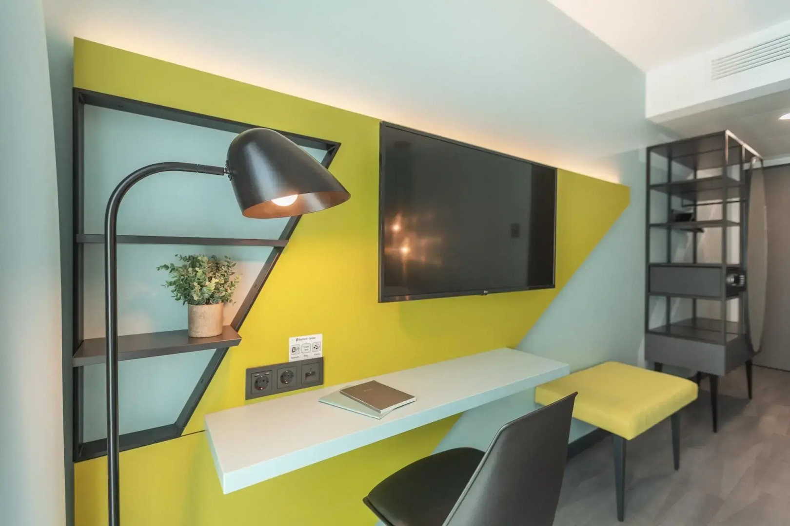 Foto - Holiday Inn - the niu, Seven Dusseldorf Ost by IHG