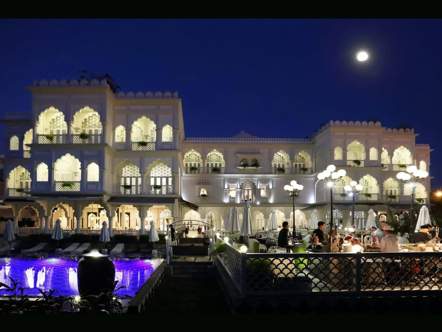 Photo - Chloe Gallery