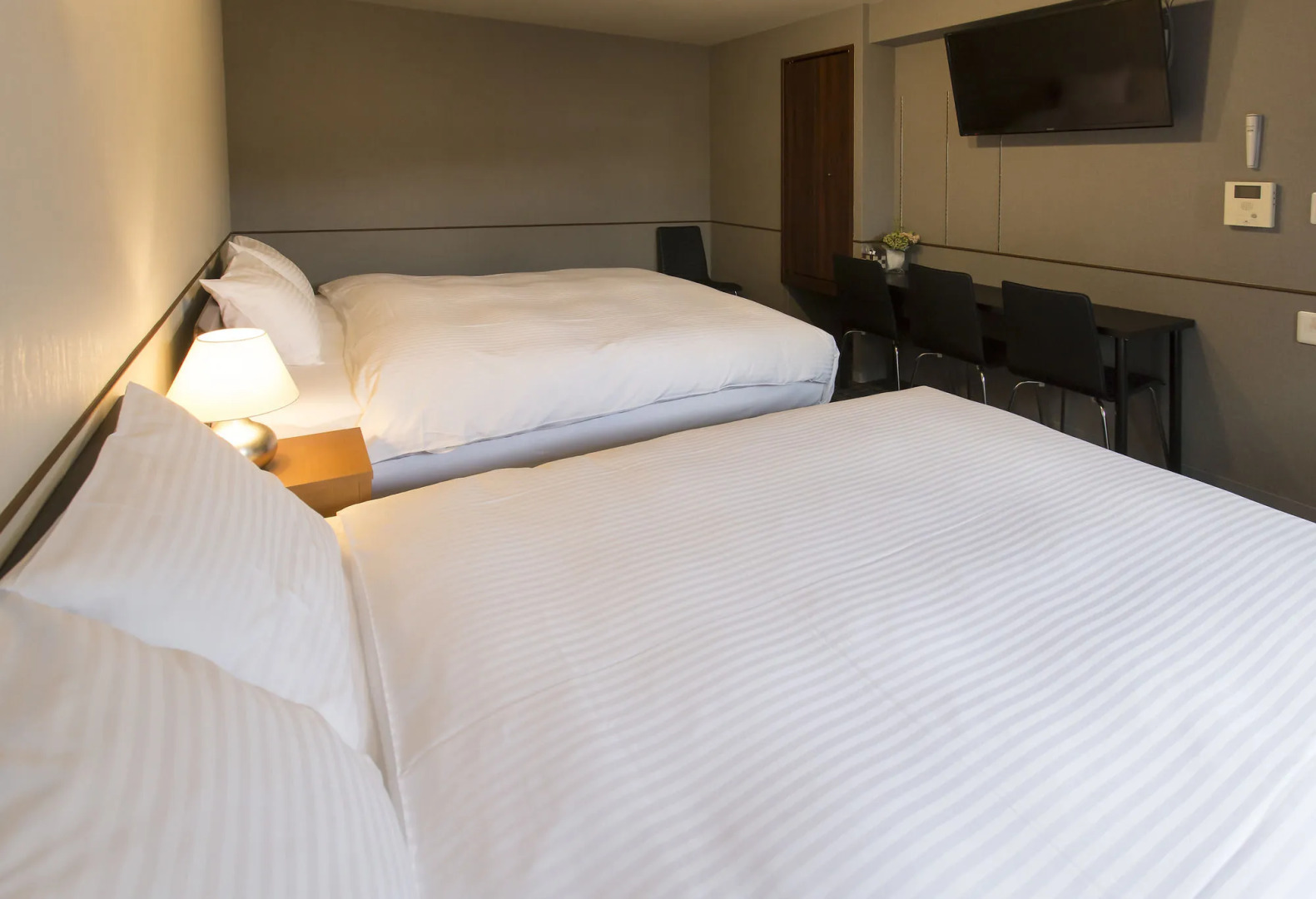 Photo - Rinn Sanjo Ohashi East