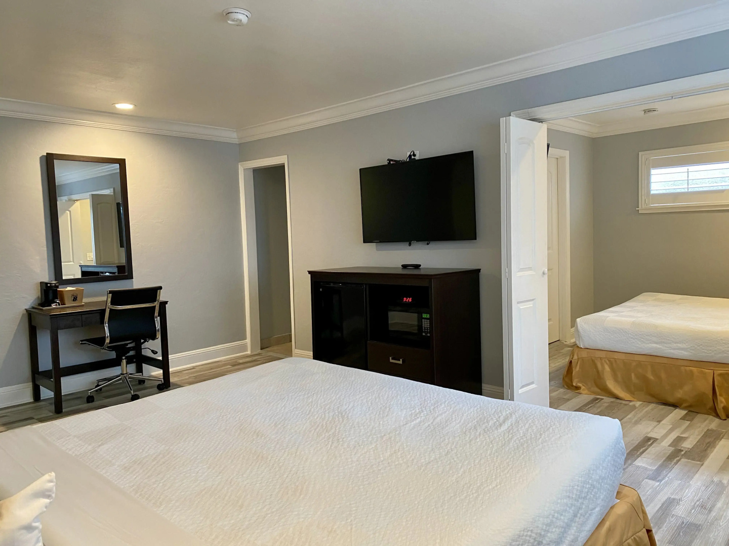 Photo - Aura Inn Monterey