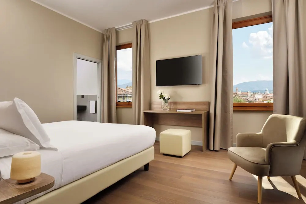 Photo - Essence Hotel