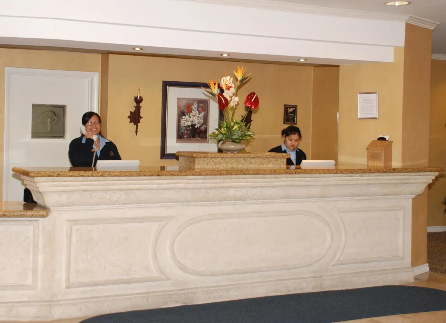 Photo - Oakland Airport Executive Hotel