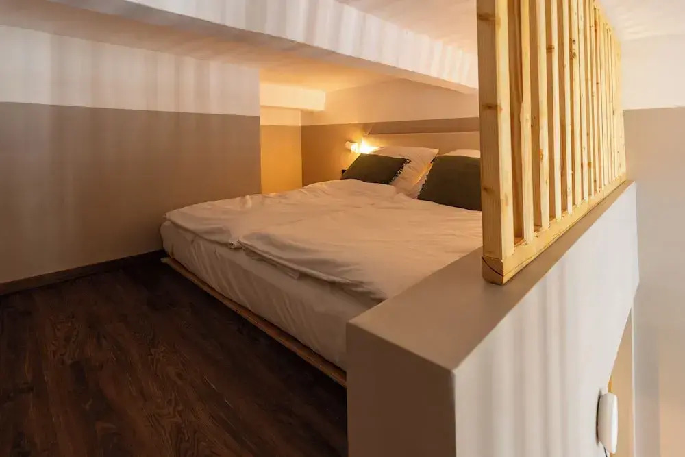 Photo - The Charming by Curt Suites