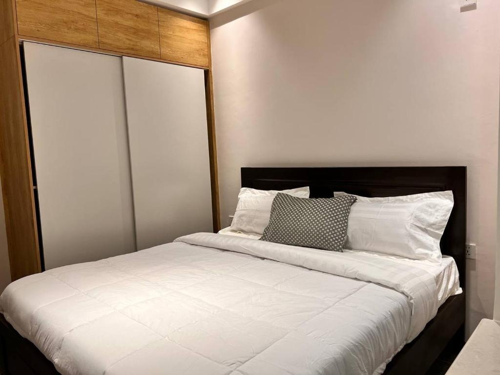 2 Bedroom furnished apartment unit