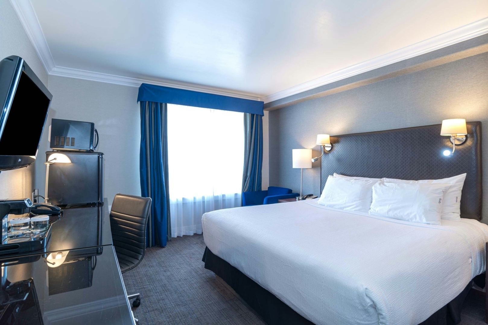 Photo - Sandman Signature Edmonton South Hotel