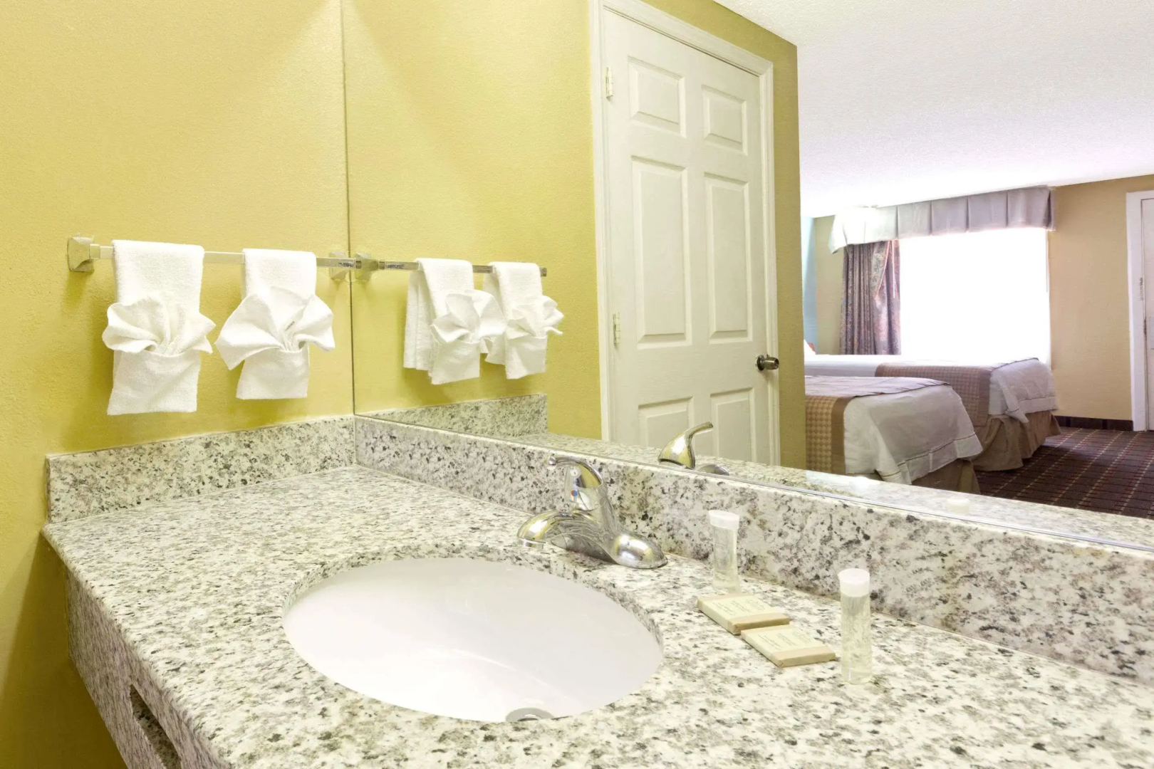 Photo - Rodeway Inn Charlotte Airport Area